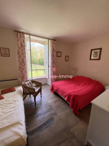 Château à vendre 9 pièces de 300 m²