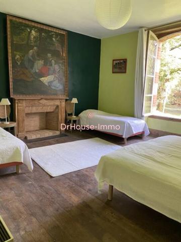 Château à vendre 9 pièces de 300 m²