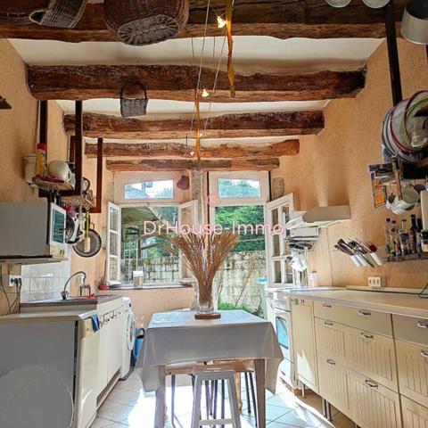 Château à vendre 9 pièces de 300 m²