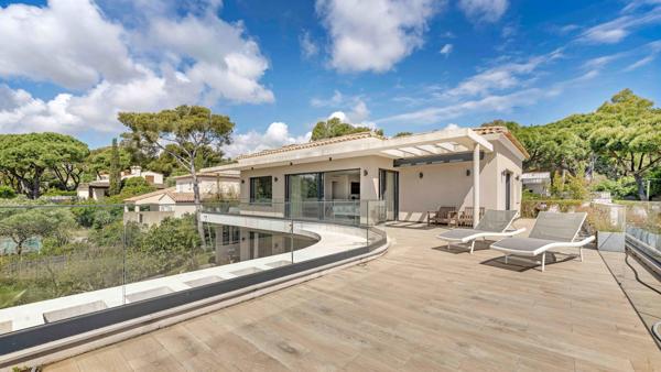 Vente Maison contemporaine Sainte-Maxime 9 Pièces 394 m²
