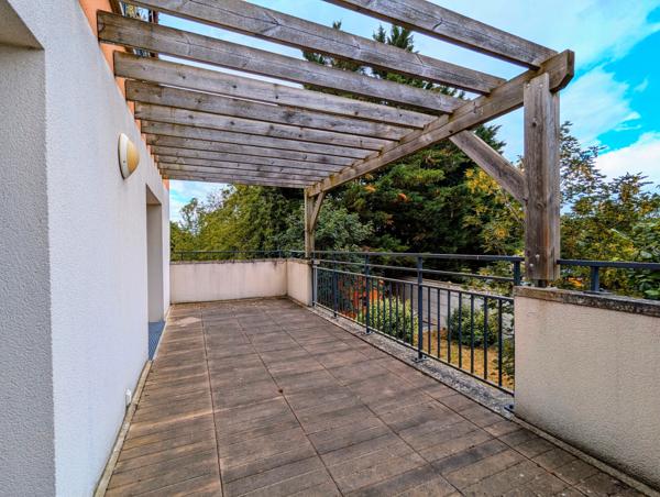 Magnifique appartement avec terrasse sans vis-à-vis à deux pas de la gare