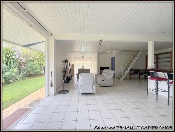 A VENDRE A KOUROU (GUYANE FRANCAISE 97310) UNE MAGNIFIQUE MAISON T4 de 116 m² - SUPERFICIE DU TERRAIN 475 m² AU PRIX DE 350 000 €.
