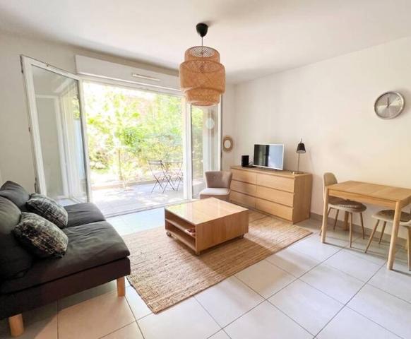 Appartement 2 pièces                                        - 44000 Nantes Réf : 12137