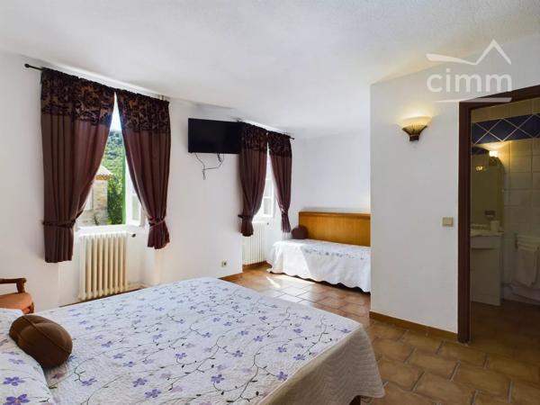 VENTE D’UNE PROPORIETE DE CHARME EN ARDECHE MERIDIONALE