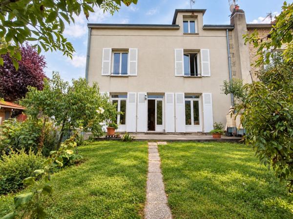 Maison à ALENCON, 61000 - 9 pièces 215m²