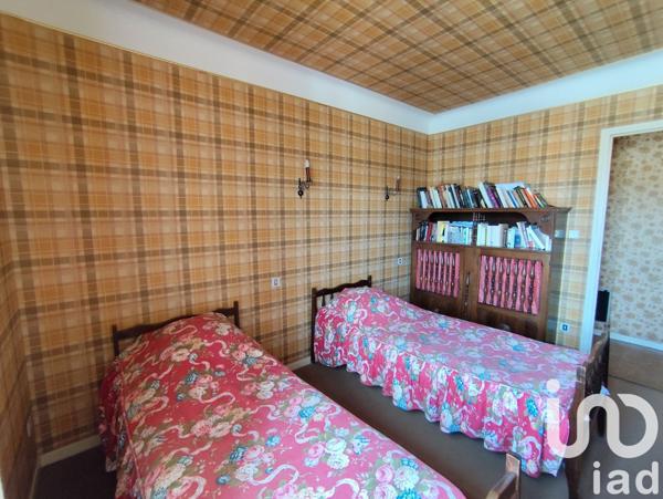 Maison traditionnelle 12 pièces de 274 m² à Salses-le-Château (66600)