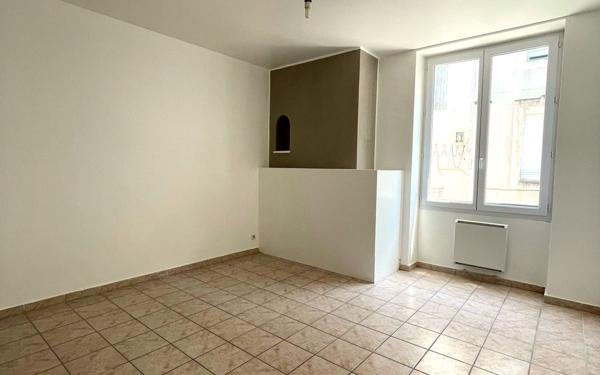 Appartement à vendre    3 pièces •  Vallon-Pont-d'Arc