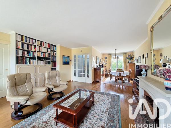 Maison à vendre 6 pièces 140 m² Le Mesnil-Saint-Denis