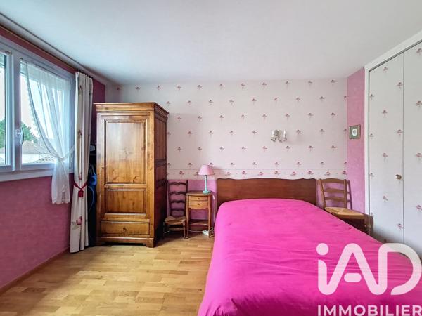 Maison à vendre 6 pièces 140 m² Le Mesnil-Saint-Denis