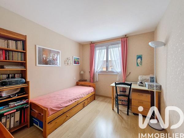 Maison à vendre 6 pièces 140 m² Le Mesnil-Saint-Denis