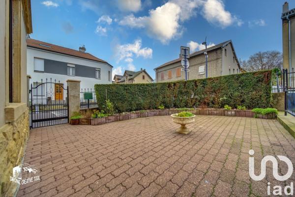 Maison traditionnelle 8 pièces de 137 m² à Rombas (57120)