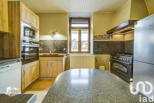 Maison traditionnelle 8 pièces de 137 m² à Rombas (57120)