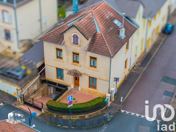 Maison traditionnelle 8 pièces de 137 m² à Rombas (57120)