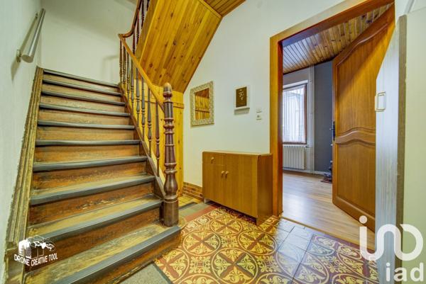 Maison traditionnelle 8 pièces de 137 m² à Rombas (57120)