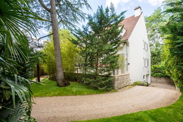 Maison Le Vésinet - 8 pièces - 207 m² Le vesinet Maison Le Vésinet - 8 pièces - 207 m² Le vesinet