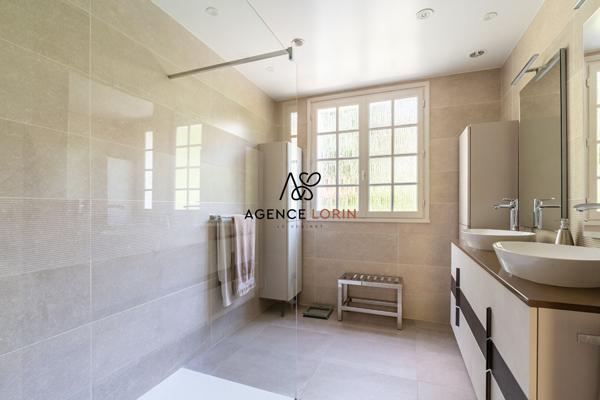 Maison Le Vésinet - 8 pièces - 207 m² Le vesinet Maison Le Vésinet - 8 pièces - 207 m² Le vesinet