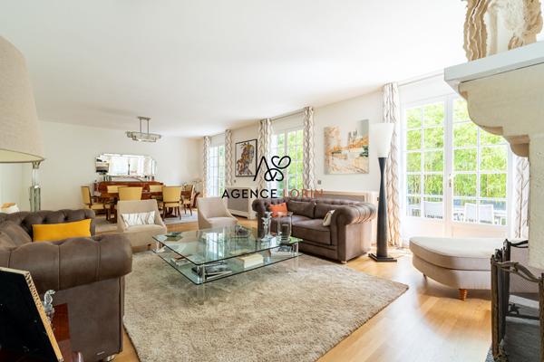 Maison Le Vésinet - 8 pièces - 207 m² Le vesinet Maison Le Vésinet - 8 pièces - 207 m² Le vesinet