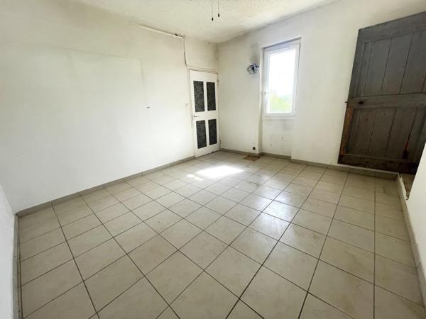 Pertuis, bastide provençale de 160m2 sur terrain de 5ha