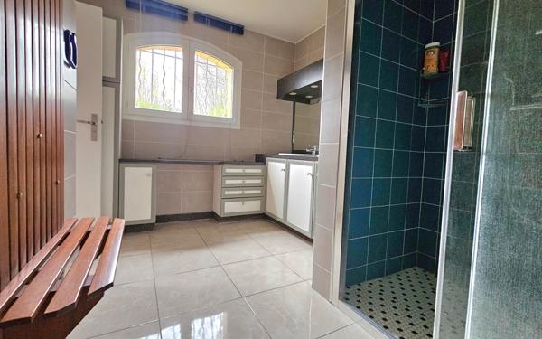 Maison à vendre    6 pièces • 176,15 m2 Tinqueux