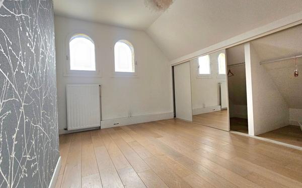 Maison à vendre    6 pièces • 176,15 m2 Tinqueux