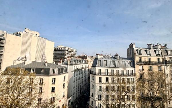 Appartement à vendre    3 pièces • 41,17 m2 Paris 17