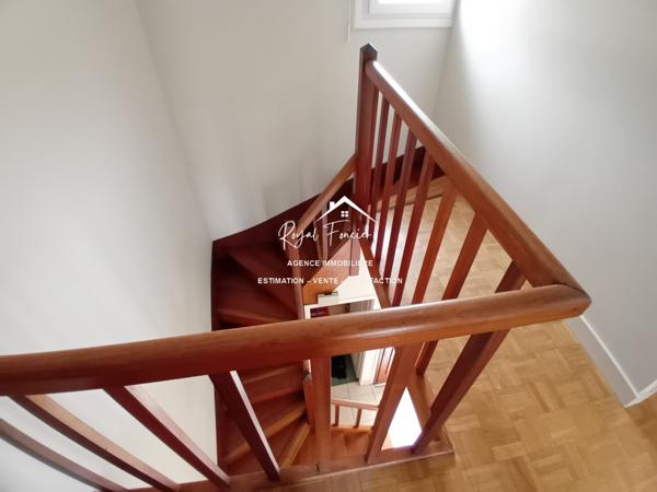 Beau pavillon individuel, avec sa terrasse