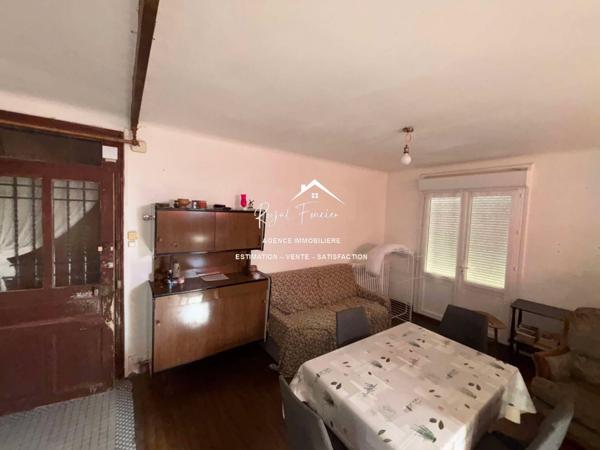 Maison de campagne, proche des commerces