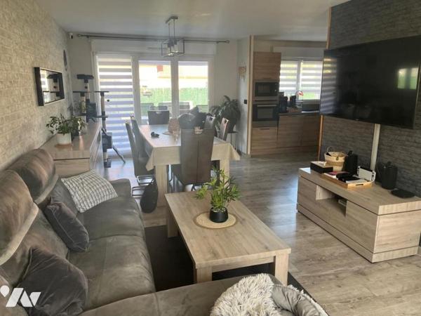 Maison avec 4 chambres, garage, jardin