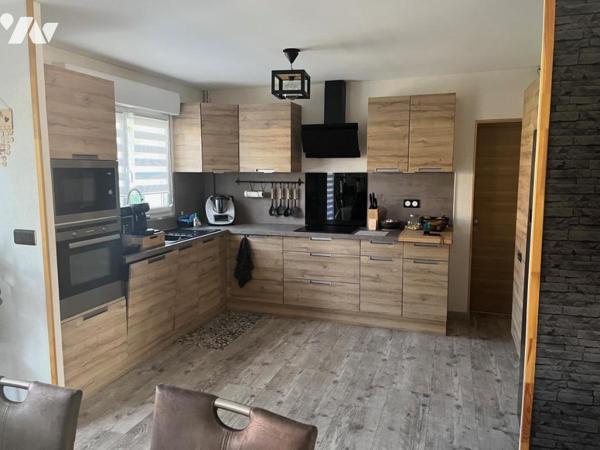 Maison avec 4 chambres, garage, jardin