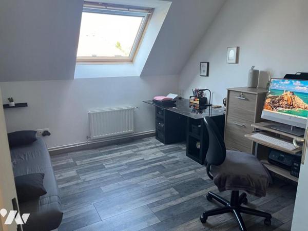 Maison avec 4 chambres, garage, jardin