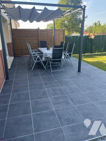 Maison avec 4 chambres, garage, jardin