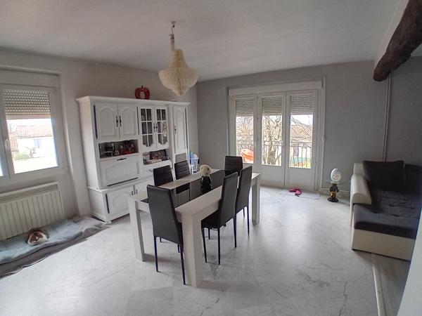 Lescure D Albigeois . Maison de 259 m²