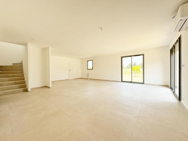 Maison neuve de 116 m23 sur une parcelle de 816 m2