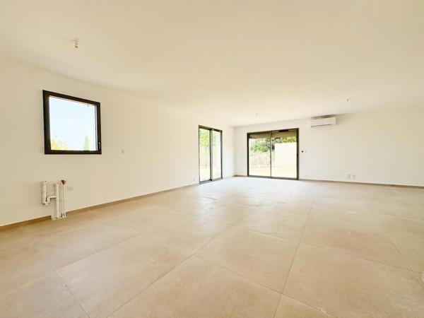 Maison neuve de 116 m23 sur une parcelle de 816 m2