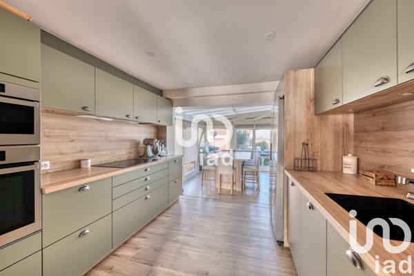 Maison à vendre 8 pièces 237 m² Lagny-sur-Marne