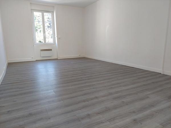 A LOUER - NANTES GARE NORD-JARDIN DES PLANTES - Grand Type 1 41.32 m²