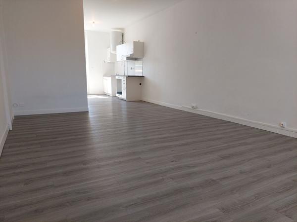 A LOUER - NANTES GARE NORD-JARDIN DES PLANTES - Grand Type 1 41.32 m²
