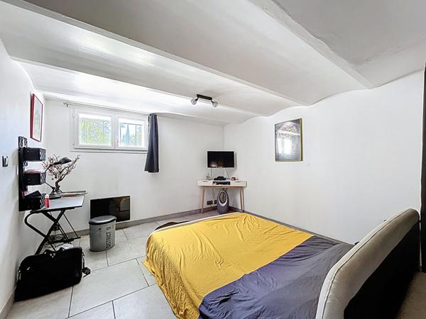 EXCLUSIVITE - MAISON EN PIERRE DE 129 M² SUR 900 M² DE TERRAIN