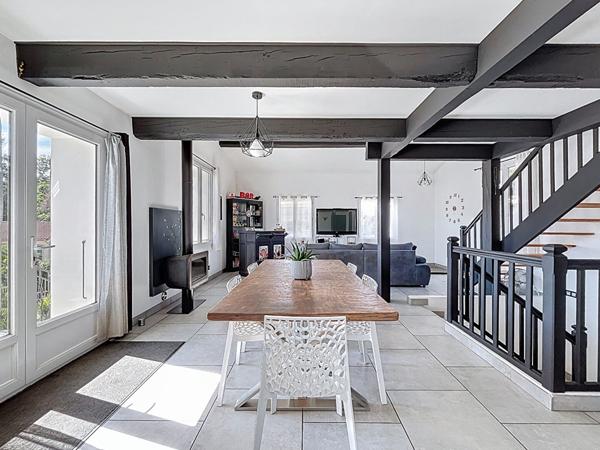 EXCLUSIVITE - MAISON EN PIERRE DE 129 M² SUR 900 M² DE TERRAIN