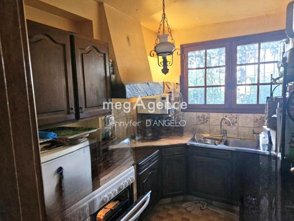 Maison à SANARY-SUR-MER, 83110 - 8 pièces 234m²