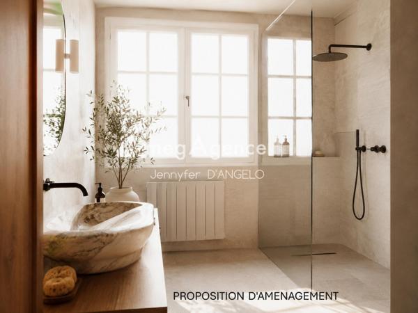 Maison à SANARY-SUR-MER, 83110 - 8 pièces 234m²