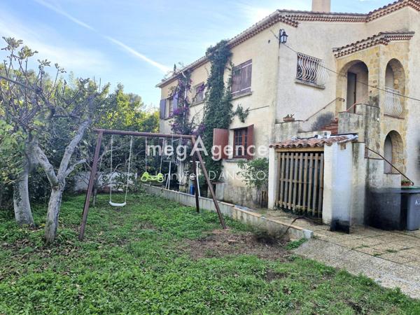 Maison à SANARY-SUR-MER, 83110 - 8 pièces 234m²