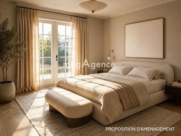 Maison à SANARY-SUR-MER, 83110 - 8 pièces 234m²
