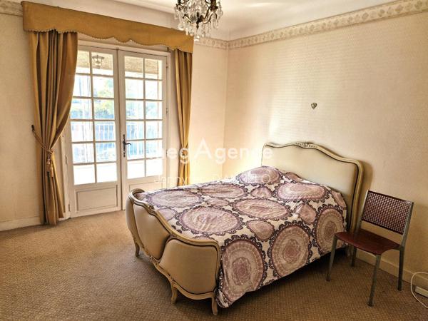 Maison à SANARY-SUR-MER, 83110 - 8 pièces 234m²