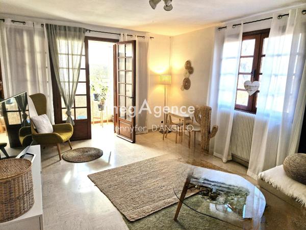 Maison à SANARY-SUR-MER, 83110 - 8 pièces 234m²