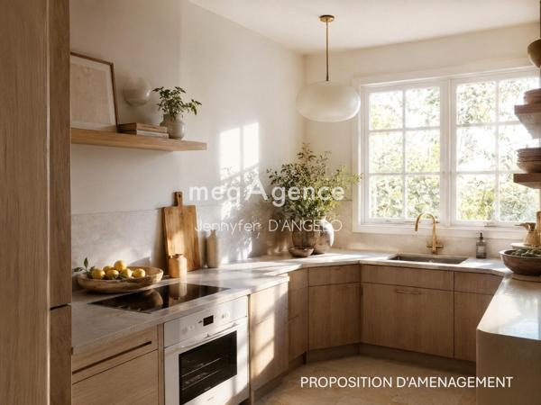 Maison à SANARY-SUR-MER, 83110 - 8 pièces 234m²