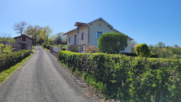 Maison avec jardin vue panoramique
