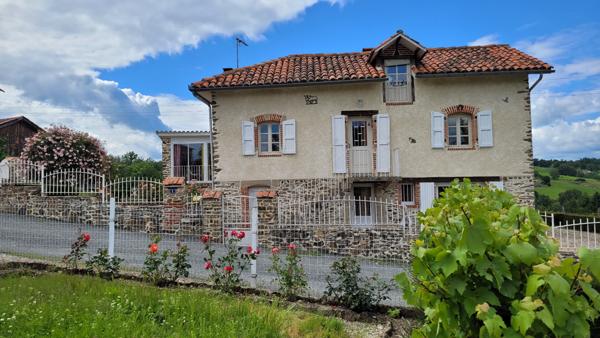 Maison avec jardin vue panoramique