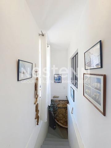 Maison vigneronne atypique entièrement rénovée 9 pièces de 185 m2 avec vue exceptionnelle sur l'étang de Bages