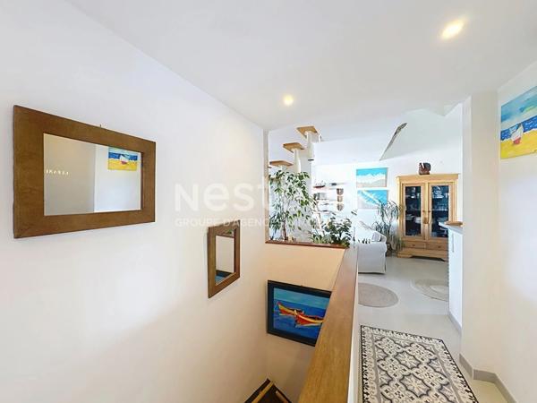 Maison vigneronne atypique entièrement rénovée 9 pièces de 185 m2 avec vue exceptionnelle sur l'étang de Bages